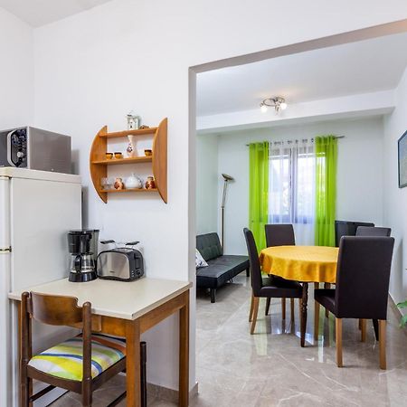 Apartments With A Parking Space Medulin - 7494 Номер фото