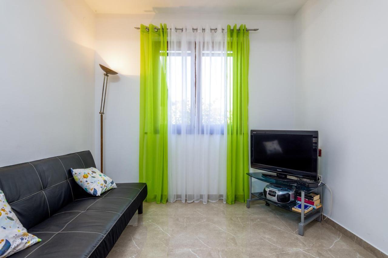 Apartments With A Parking Space Medulin - 7494 Экстерьер фото