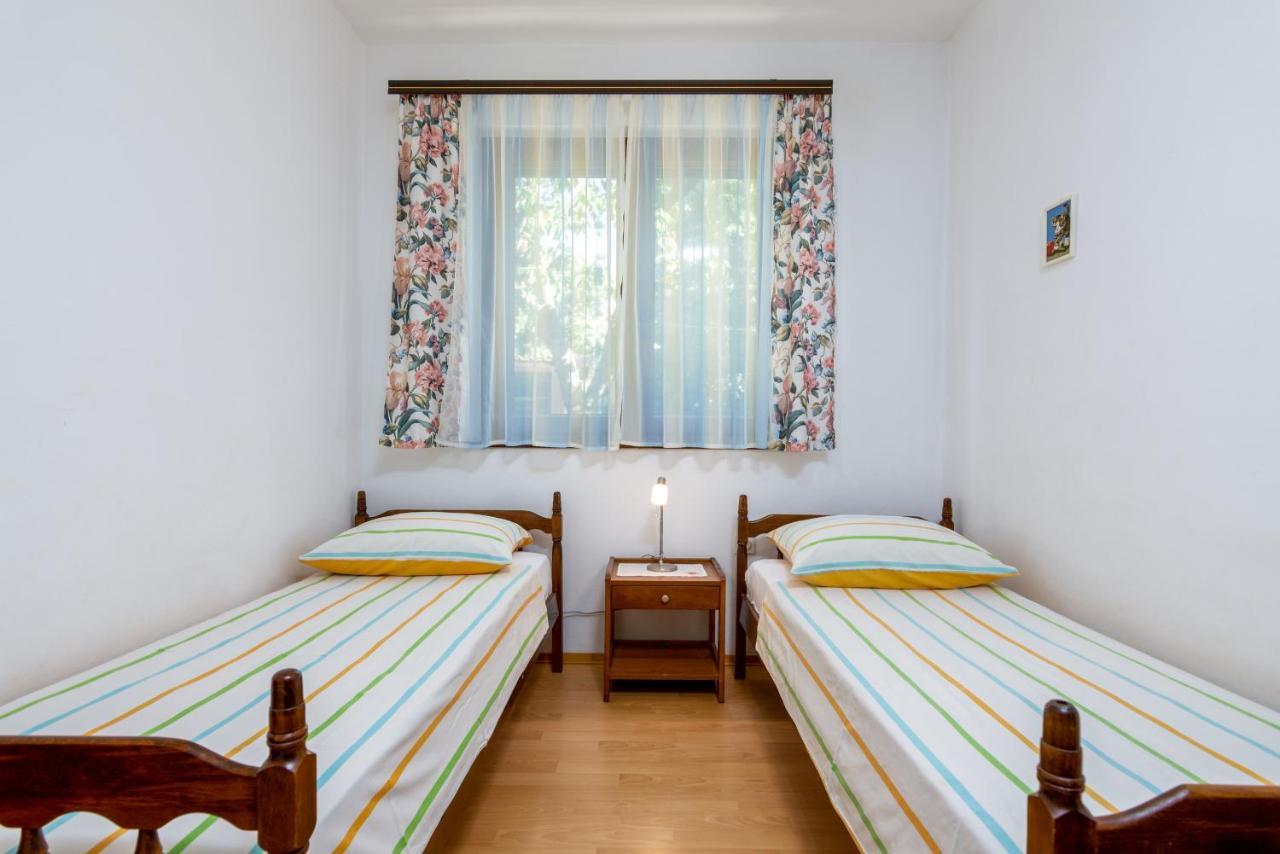 Apartments With A Parking Space Medulin - 7494 Экстерьер фото